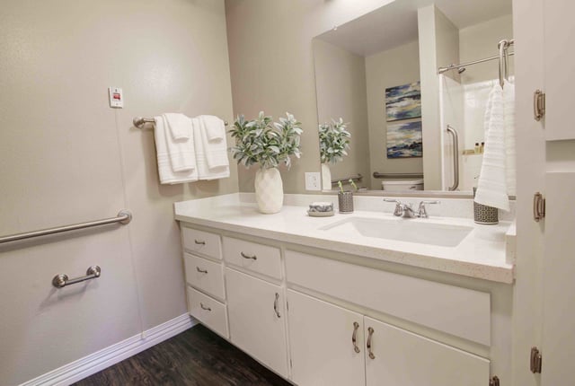 Fairview_Commons_Bathroom_2_e1565793136896