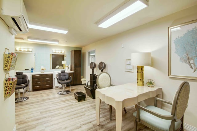 Fairview_Commons_Beauty_Salon_e1565793085244