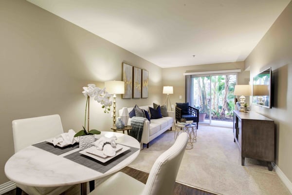 Fairview_Commons_Living_Room_e1565792181104-1